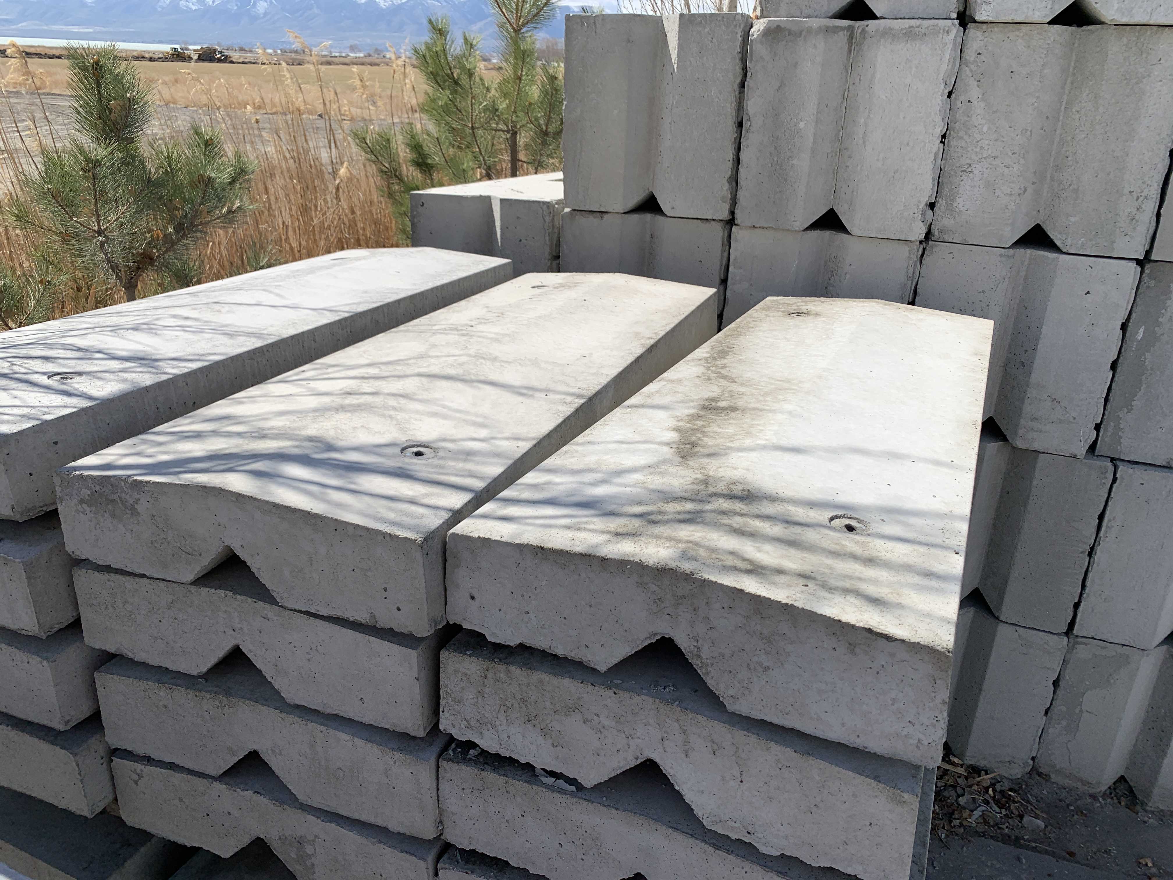 Stacked concrete eco block retaining wall built on a Knoxville hillside